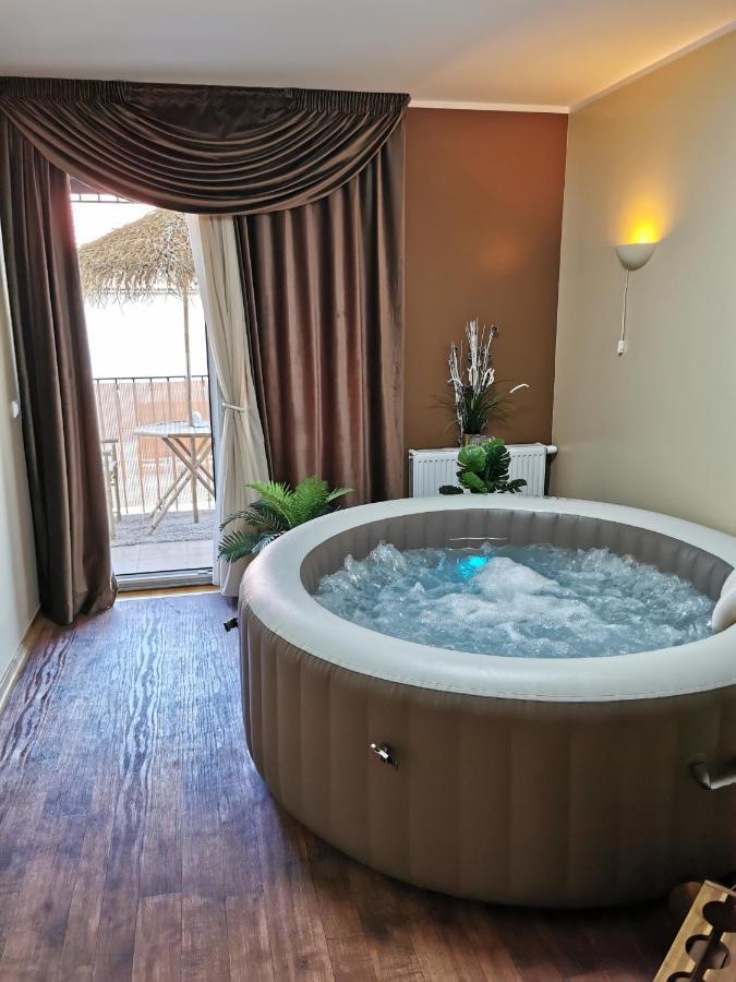 Jacuzzi Studio Apartman Mare'S Zagreb Ngoại thất bức ảnh