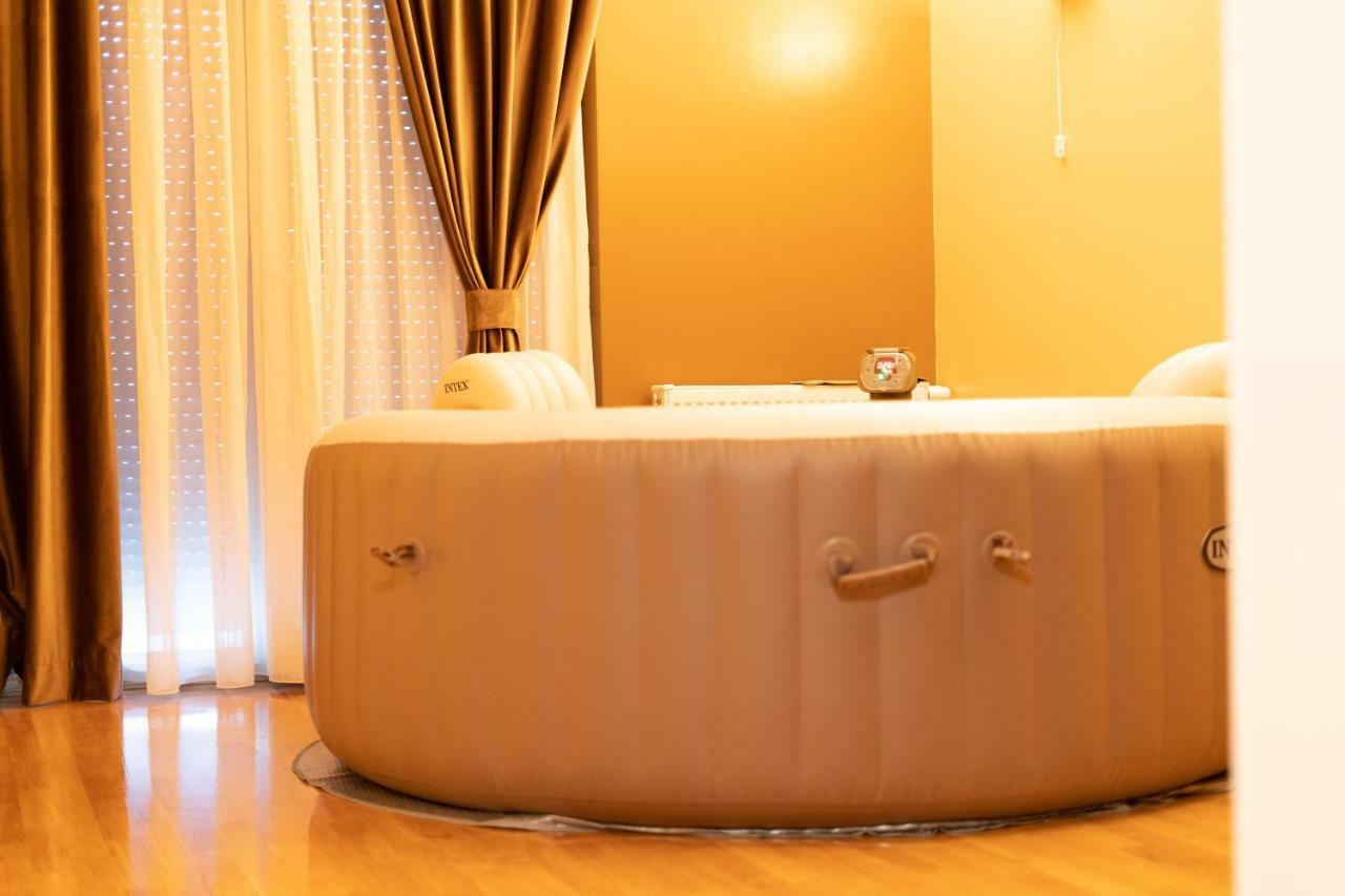 Jacuzzi Studio Apartman Mare'S Zagreb Ngoại thất bức ảnh